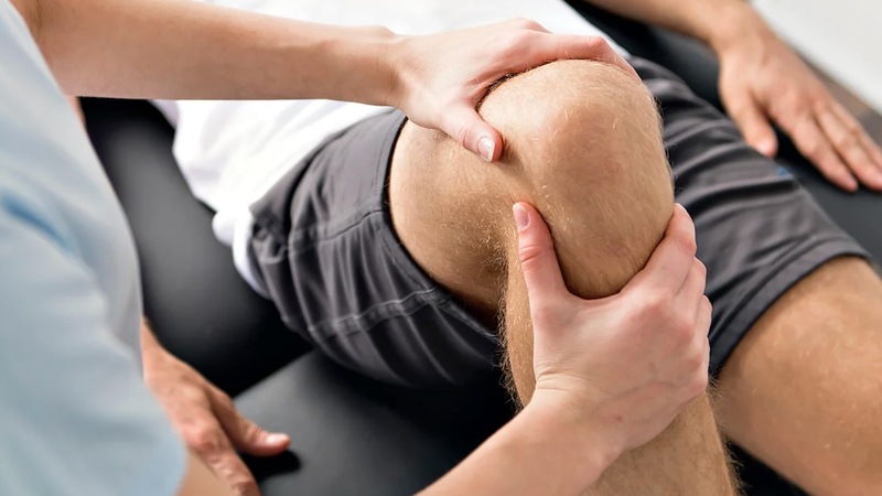Photo of knee that physiotherapist is working on